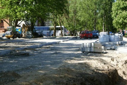 Elbląg, Trwają prace przy budowie nowego parkingu na Starym Mieście