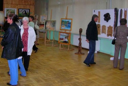 Elbląg, Uczestnikiem Salonu może być każdy, kto z pasją oddaje się sztuce: maluje, rysuje, rzeźbi lub fotografuje