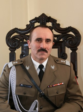 Elbląg, Gen. dyw. Wiesław Michnowicz będzie dowodził 16 PDZ tylko do 1 lipca Elbląg, Gen. dyw. Wiesław Michnowicz będzie dowodził 16 PDZ tylko do 1 lipca