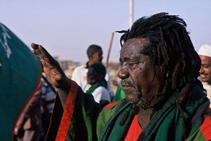 Elbląg, Kadr z filmu Sławomira Malinowskiego zatytułowanego „Omdurman”. Elbląg, Kadr z filmu Sławomira Malinowskiego zatytułowanego „Omdurman”.