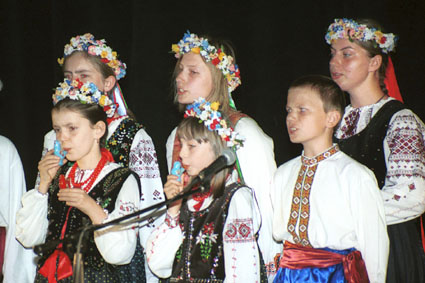 Elbląg, Dzieci prezentowały programy muzyczne i literackie związane z kulturą Ukrainy
