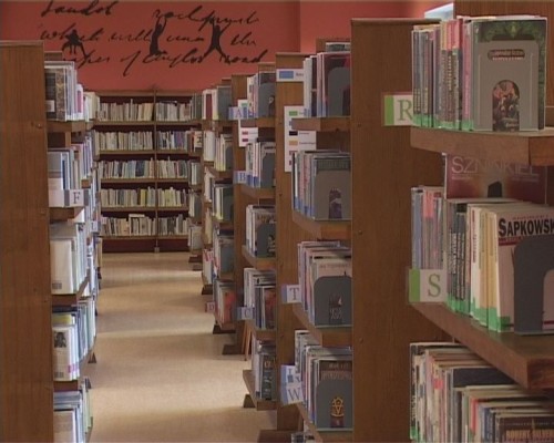 Elbląg, Za przetrzymywanie książek biblioteka nalicza kary - za każdy dzień zwłoki 20 groszy... Elbląg, Za przetrzymywanie książek biblioteka nalicza kary - za każdy dzień zwłoki 20 groszy...