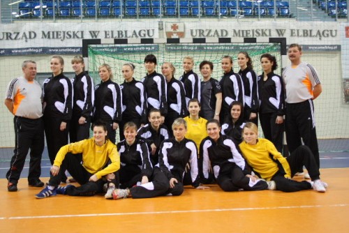 Elbląg, MKS Truso wicemistrzynie Polski 2009, pierwszy z lewej trener Jerzy Ringwelski Elbląg, MKS Truso wicemistrzynie Polski 2009, pierwszy z lewej trener Jerzy Ringwelski