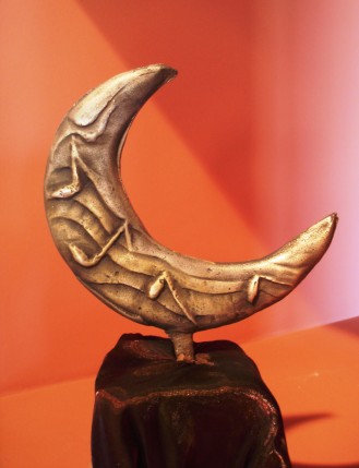 Elbląg, Księżycowa statuetka Elbląg, Księżycowa statuetka