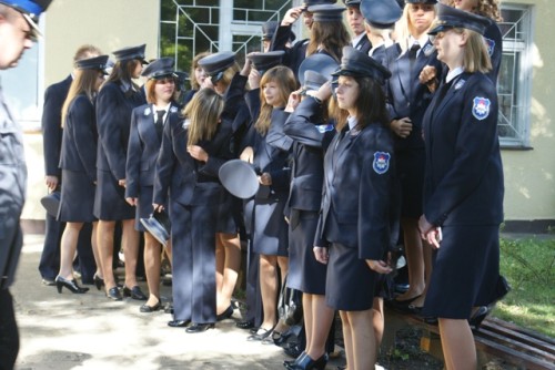 Elbląg, Uczniowie nowej klasy, policyjno-pożarniczej, noszą charakterystyczne mundury