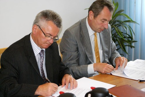 Elbląg, Dziś (11 września) podpisano umowę na budowę dróg na Modrzewinie Południe