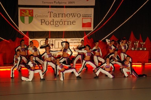 Na zdjęciu tancerki „Destination” i „Show Dance”.