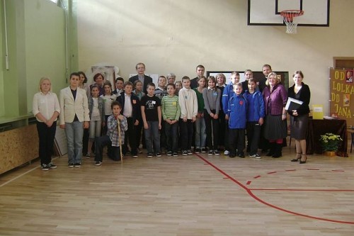 Elbląg, Na zdjęciu uczestnicy konkursu wraz z opiekunami i członkami jury