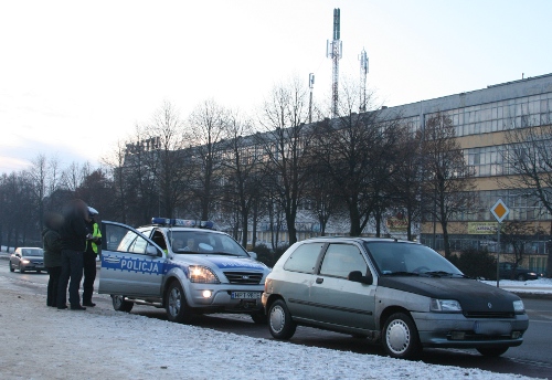 Elbląg, Kierowca miał blisko 2 promile alkoholu - nie miał natomiast prawa jazdy Elbląg, Kierowca miał blisko 2 promile alkoholu - nie miał natomiast prawa jazdy