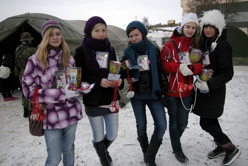 Elbląg, Mimo przejmującego zimna na ulice Elbląga wyszły dziś setki wolontariuszy i wolontariuszek