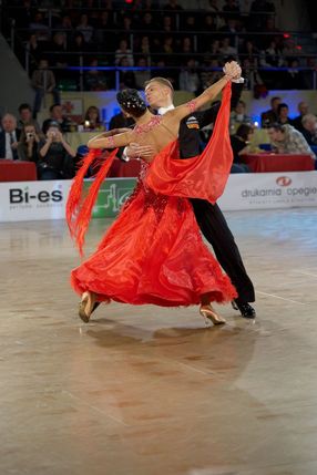 Elbląg, Katarzyna Czyżyk i Mateusz Papużyński, para Elbląskiego Klubu Tańca „Jantar", zwyciężyła w Anglii w turnieju par Młodzieżowych do lat 21