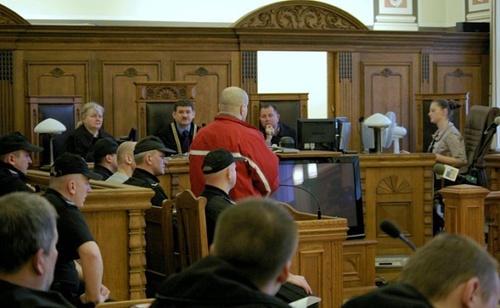Elbląg, Proces w sprawie handlu kobietami ruszył 15 stycznia. Na ławie oskarżonych zasiada osiem osób Elbląg, Proces w sprawie handlu kobietami ruszył 15 stycznia. Na ławie oskarżonych zasiada osiem osób