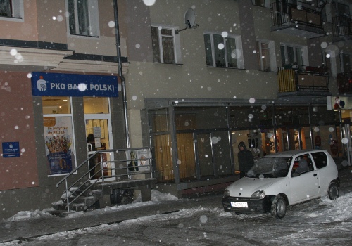 Elbląg, Przed godziną 17 doszło do kolejnego napadu na agencję PKO, tym razem przy ul. 1 Maja Elbląg, Przed godziną 17 doszło do kolejnego napadu na agencję PKO, tym razem przy ul. 1 Maja