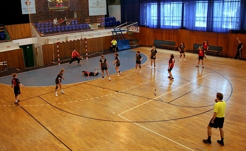 Elbląg, Faworyt pojedynku MKS Truso Elbląg pokonał 34:25 (18:9) drużynę Vambresii z Wąbrzeźna