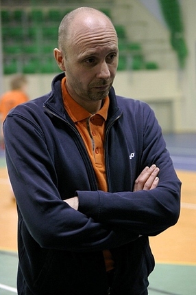 Elbląg, Dariusz Lotkowski, nauczyciel wychowania fizycznego i trener piłki ręcznej rozpoczął pracę z młodzieżą 15 lat temu