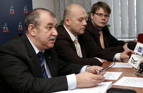 Elbląg, Konferencja prasowa PiS: Jerzy Wilk, Jacek Perliński i Rafał Traks. Elbląg, Konferencja prasowa PiS: Jerzy Wilk, Jacek Perliński i Rafał Traks.