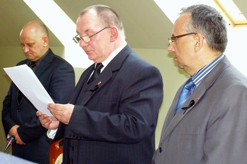Elbląg, Stanowisko odczytuje przewodniczący Rady Powiatu Ryszard Zagalski.