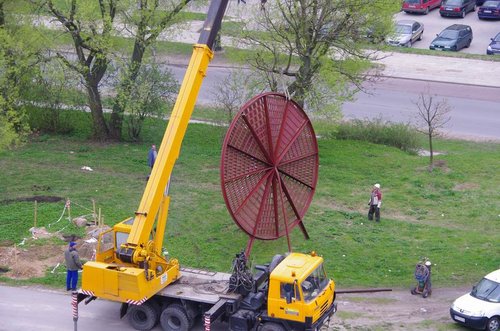 Elbląg, Wielka tarcza ze starówki na Zawadę