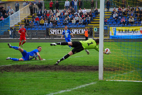 Elbląg, Elbląska Olimpia pokonała 1:0 Przebój Wolbrom i awansowała na 12. miejsce w tabeli II ligi