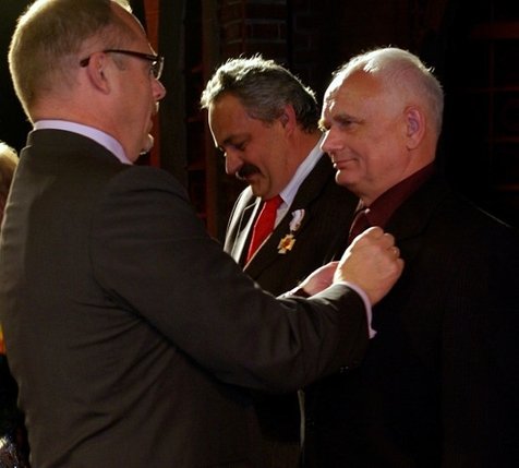 Elbląg, Odznaki honorowe „za zasługi dla województwa warmińsko-mazurskiego” wpinał w dumne piersi samorządowców marszałek Jacek Protas