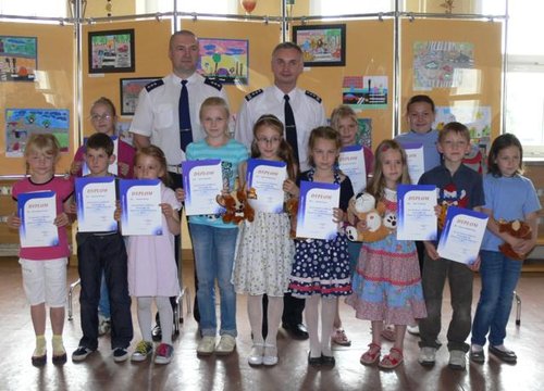 Elbląg, Zwycięzcy konkursu odebrali wczoraj nagrody w KMP Elbląg Elbląg, Zwycięzcy konkursu odebrali wczoraj nagrody w KMP Elbląg