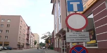 Elbląg, Zatłoczona zazwyczaj ulica Nitschmanna teraz świeci pustkami