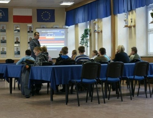 Elbląg, Spotkania w komendzie odbywać się będą w każdy ostatni czwartek miesiąca Elbląg, Spotkania w komendzie odbywać się będą w każdy ostatni czwartek miesiąca