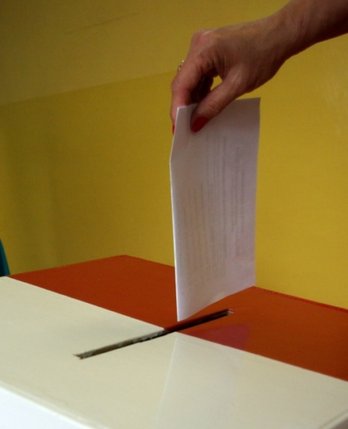 Elbląg, Uczniowie szkół ponadgimnazjalnych pójdą do urn Elbląg, Uczniowie szkół ponadgimnazjalnych pójdą do urn