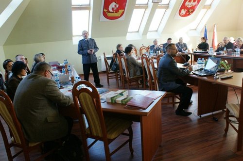 Elbląg, W spotkaniu wzięli udział policjanci, a także wójtowie, burmistrzowie i dyrektorzy szkół podstawowych i gimnazjalnych z terenu powiatu Elbląg, W spotkaniu wzięli udział policjanci, a także wójtowie, burmistrzowie i dyrektorzy szkół podstawowych i gimnazjalnych z terenu powiatu