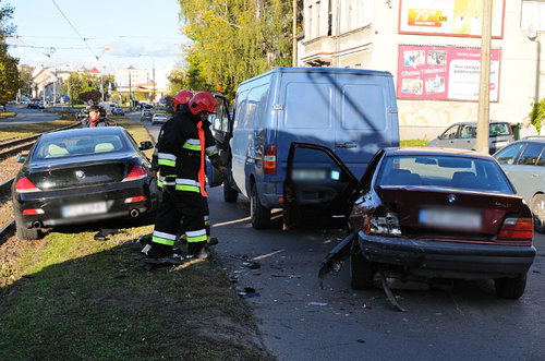 Elbląg, Sprawca kolizji uciekł, ruch na Robotniczej utrudniony Elbląg, Sprawca kolizji uciekł, ruch na Robotniczej utrudniony