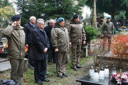 Elbląg, Delegacja oddała hołd poległym żołnierzom 16 PDZ