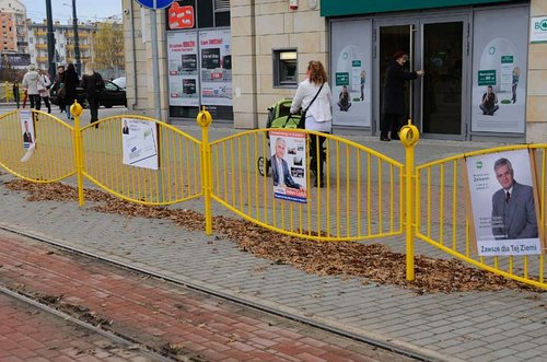 Elbląg, Miasto w plakatach tonie Elbląg, Miasto w plakatach tonie