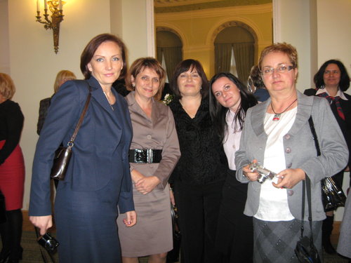 Elbląg, Od lewej: Małgorzata Osadowska, Iwona Orężak, Małgorzata Adamowicz, Monika Lewicka, Halina Rakowska-Bramowicz. Elbląg, Od lewej: Małgorzata Osadowska, Iwona Orężak, Małgorzata Adamowicz, Monika Lewicka, Halina Rakowska-Bramowicz.