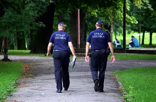 Elbląg, Strażnicy Miejscy będą karać za palenie Elbląg, Strażnicy Miejscy będą karać za palenie