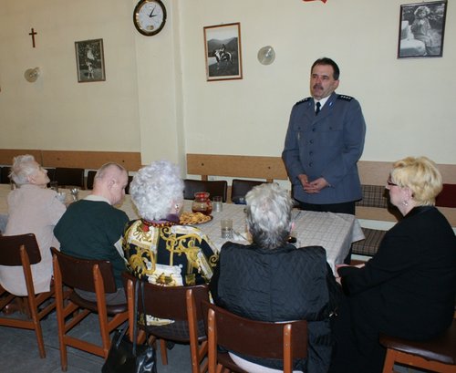 Elbląg, Na pytania seniorów odpowiada nadkom. Artur Kłapouchy Elbląg, Na pytania seniorów odpowiada nadkom. Artur Kłapouchy