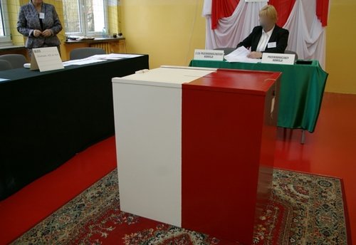 Elbląg, O godz. 15 frekwencja wciąż niska Elbląg, O godz. 15 frekwencja wciąż niska