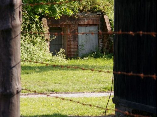 Elbląg, W sąsiedztwie byłego hitlerowskiego obozu zagłady toczy się normalne życie... Elbląg, W sąsiedztwie byłego hitlerowskiego obozu zagłady toczy się normalne życie...