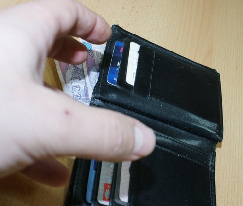 Elbląg, Pozostawione bez opieki portfele są łakomym kąskiem dla złodziei Elbląg, Pozostawione bez opieki portfele są łakomym kąskiem dla złodziei