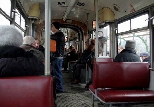 Elbląg, W niedalekiej przyszłości w tramwajach mają zostać zamontowane urządzenia głośnomówiące Elbląg, W niedalekiej przyszłości w tramwajach mają zostać zamontowane urządzenia głośnomówiące