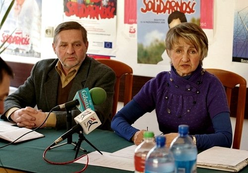 Elbląg, Konferencja prasowa "Solidarności": na zdj Teresa Bubel i Andrzej Malinowski