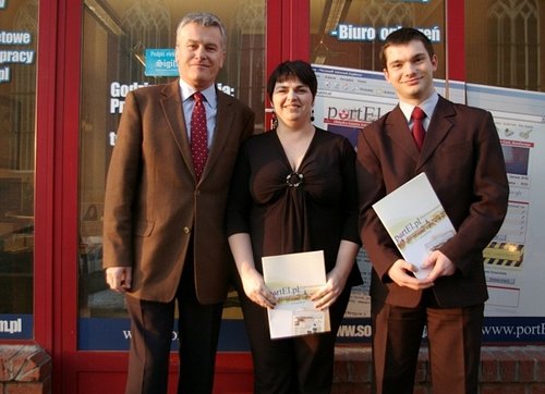 Elbląg, Barbara Kosiacka i Paweł Nowicki odebrali stypendia z rąk wydawcy portElu - Włodzimierza Gęsickiego Elbląg, Barbara Kosiacka i Paweł Nowicki odebrali stypendia z rąk wydawcy portElu - Włodzimierza Gęsickiego