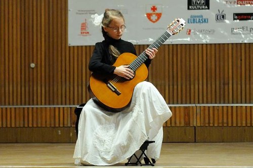 Elbląg, Elbląska gitarzystka Karolina Gibas Elbląg, Elbląska gitarzystka Karolina Gibas