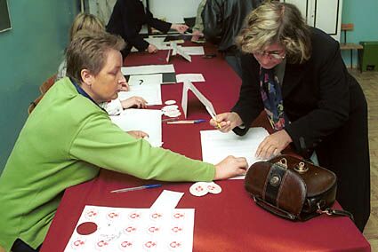 Elbląg, Podczas konsultacji społecznych w 1999 roku 97 proc. elblążan opowiedziało się za przyłączeniem miasta do Pomorza Elbląg, Podczas konsultacji społecznych w 1999 roku 97 proc. elblążan opowiedziało się za przyłączeniem miasta do Pomorza