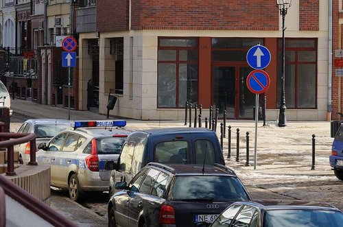 Elbląg, Czarne słupki niebawem znikną ze Starego Miasta. Zmianie ulegnie ruch drogowy i oznakowanie w tym rejonie