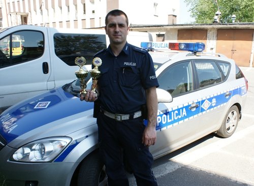 Elbląg, Mł. asp. Marcin Hulanicki z Elbląga wygrał dwie konkurencje rozgrywanego w Olsztynie wojewódzkiego finału eliminacji „Policjant Ruchu Drogowego 2011” Elbląg, Mł. asp. Marcin Hulanicki z Elbląga wygrał dwie konkurencje rozgrywanego w Olsztynie wojewódzkiego finału eliminacji „Policjant Ruchu Drogowego 2011”