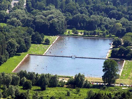 Elbląg, Otwarcie sezonu na basenie miejskim