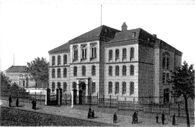 Elbląg, Budynek przy ul. Królewieckiej, w którym od 1882 roku mieściło się Gimnazjum Królewskie.