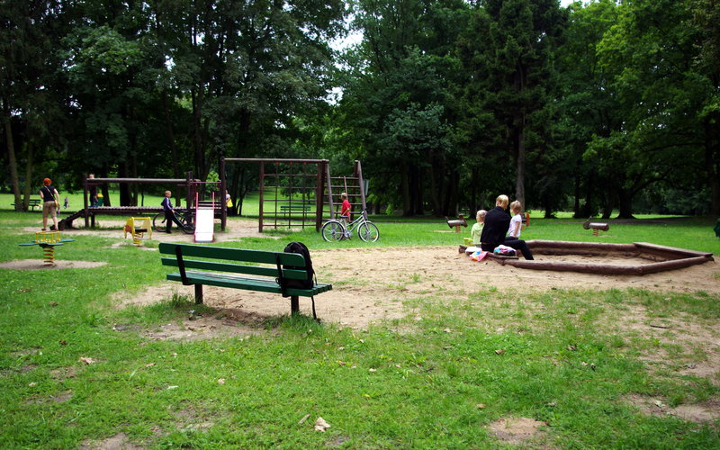 Elbląg, Plac zabaw dla dzieci w Parku Modrzewie powstanie, ale w późniejszym terminie niż zakładano Elbląg, Plac zabaw dla dzieci w Parku Modrzewie powstanie, ale w późniejszym terminie niż zakładano