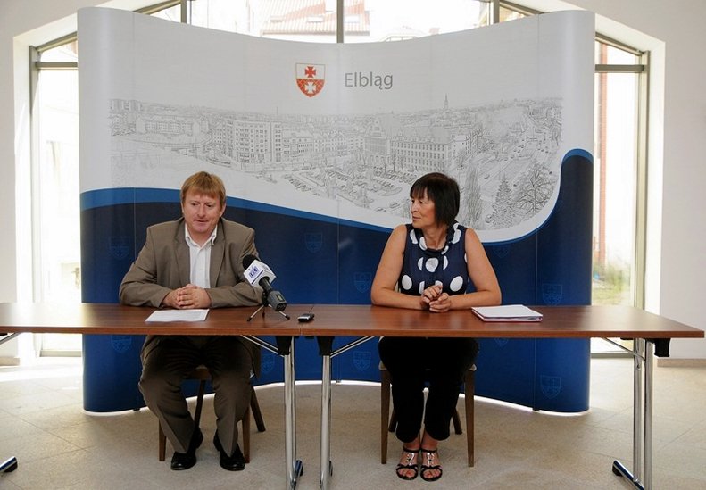 Elbląg, Bożena Sielewicz i Paweł Kukliński opowiadali o planach Elbląskiej Orkiestry Kameralnej na rok 2011/2012 Elbląg, Bożena Sielewicz i Paweł Kukliński opowiadali o planach Elbląskiej Orkiestry Kameralnej na rok 2011/2012