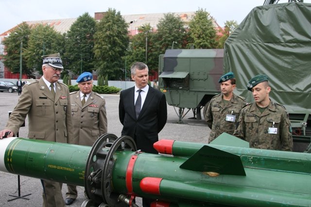Elbląg, Minister Tomasz Siemoniak odwiedził dziś m.in. 13. Pułk Przeciwlotniczy Elbląg, Minister Tomasz Siemoniak odwiedził dziś m.in. 13. Pułk Przeciwlotniczy
